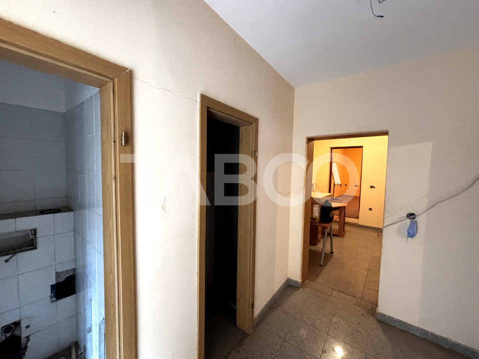 Apartament de vanzare  4 camere  110 mp Orasul de Jos Sibiu 