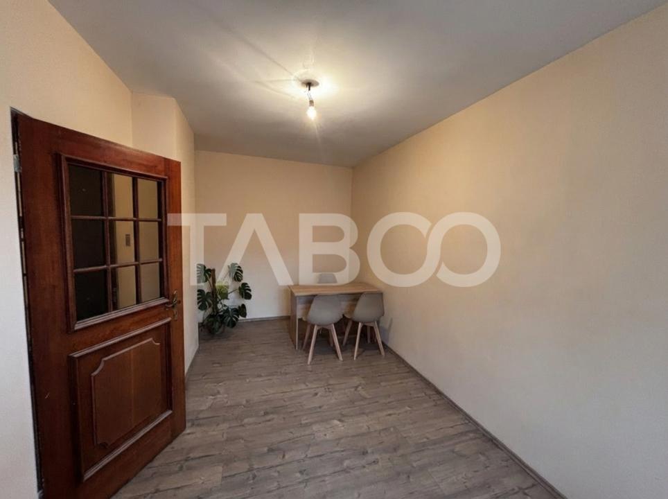 Apartament de vanzare  4 camere  110 mp Orasul de Jos Sibiu 