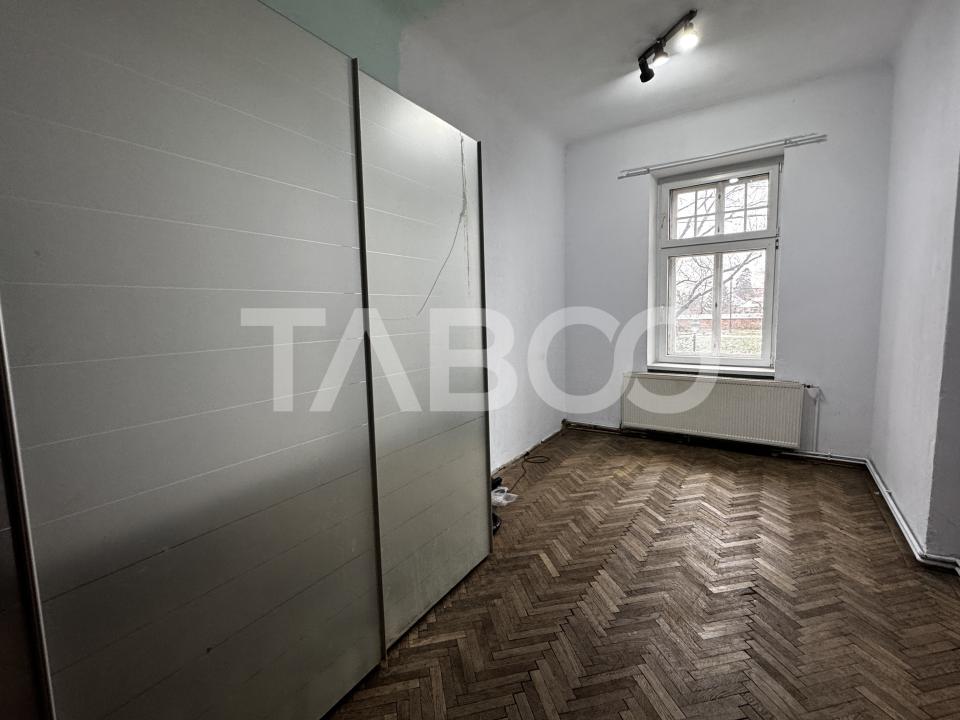 Apartament de vanzare 4 camere 2 bai 109 mp Centrul Istoric Sibiu