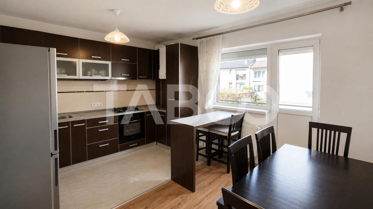 Apartament de vanzare 4 camere 2 bai garaj si curte in Turnisor