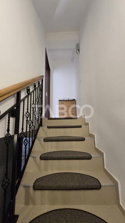 Apartament de vanzare 4 camere 2 bai garaj si curte in Turnisor