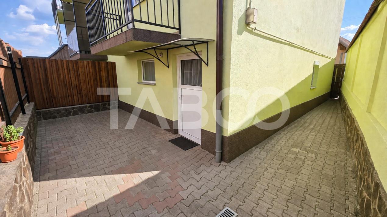 Apartament de vanzare 4 camere 2 bai garaj si curte in Turnisor