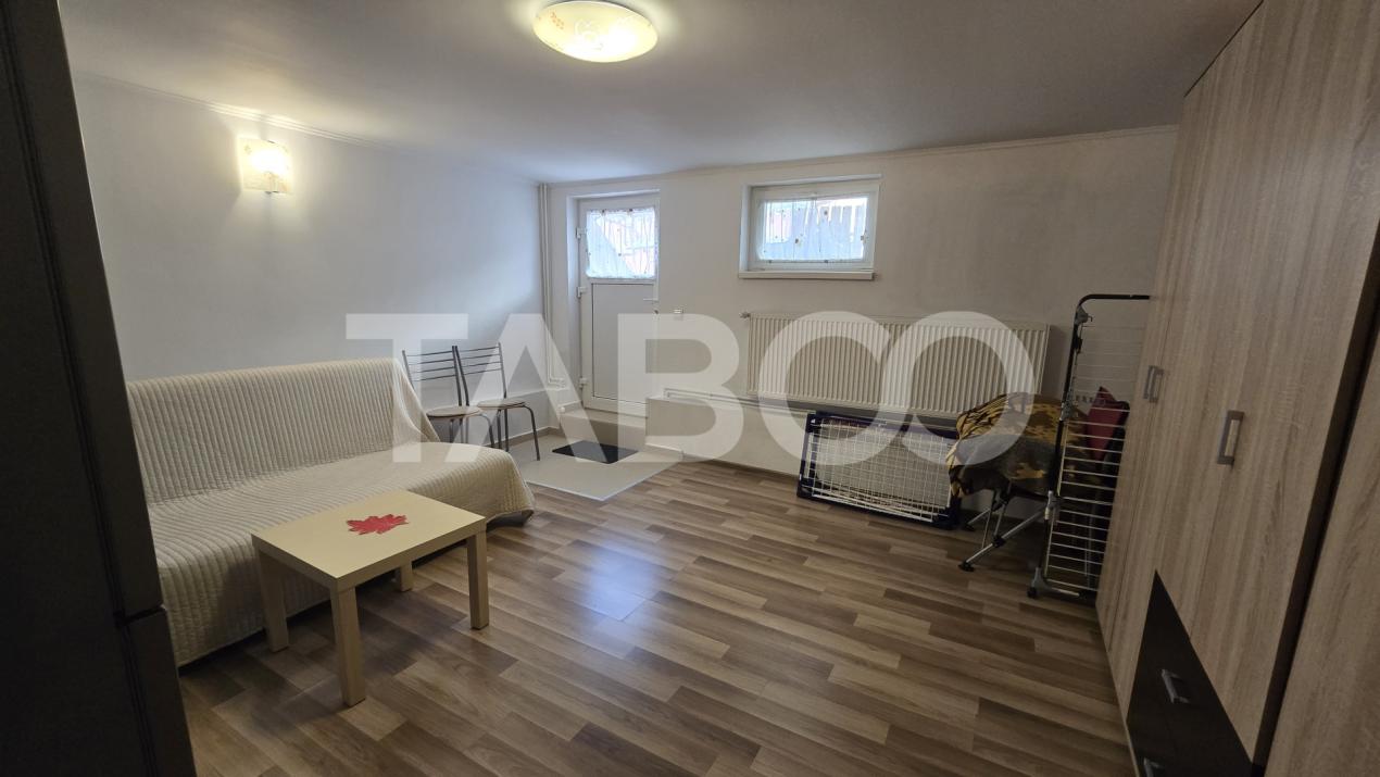 Apartament de vanzare 4 camere 2 bai garaj si curte in Turnisor