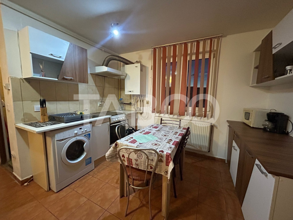 Apartament de vanzare 4 camere 60mp decomandat Rahovei Sibiu