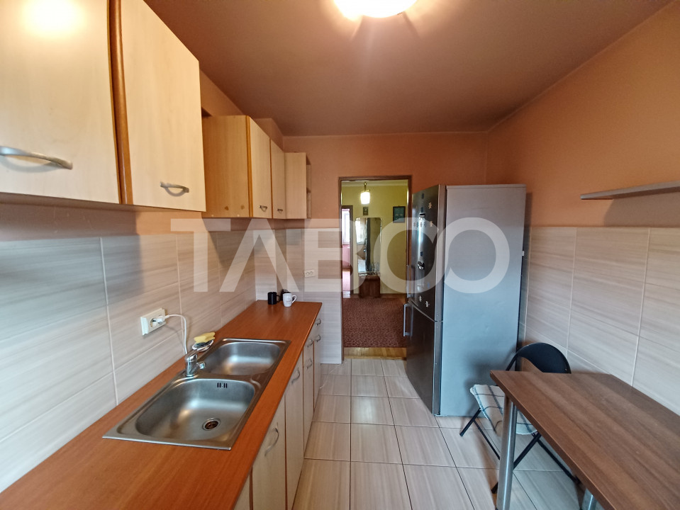 Apartament de vanzare 4 camere 75mp cu 2 balcoane Mihai Viteazul Sibiu