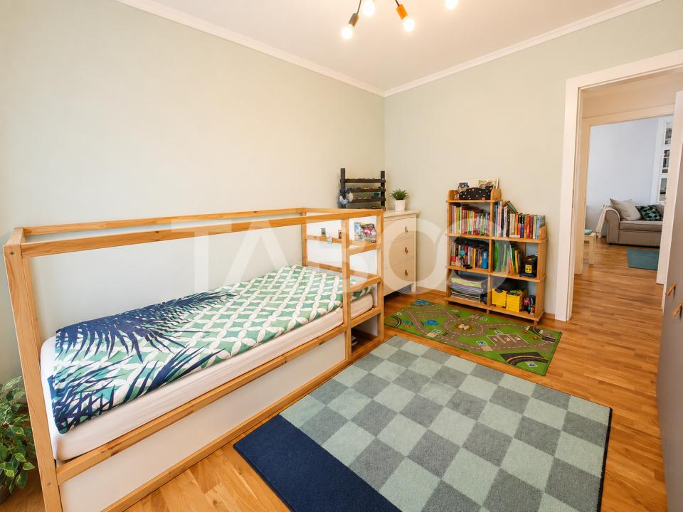 Apartament de vanzare 4 camere balcon boxa lift bloc nou zona Centrala