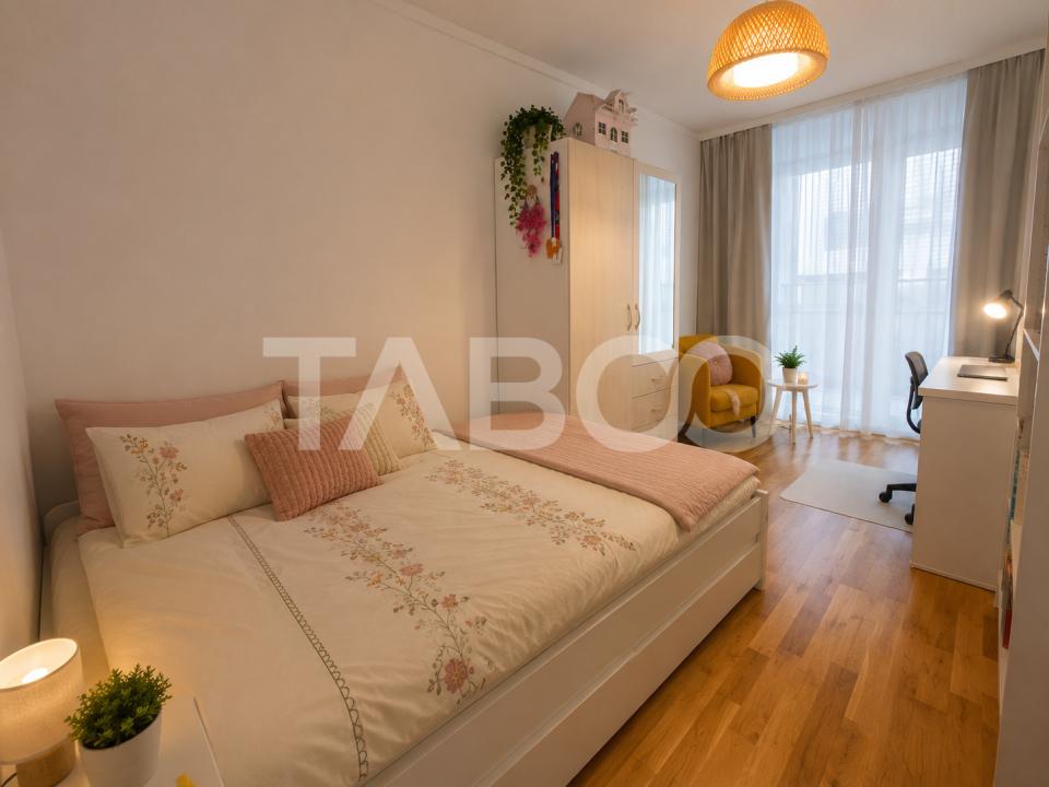Apartament de vanzare 4 camere balcon boxa lift bloc nou zona Centrala