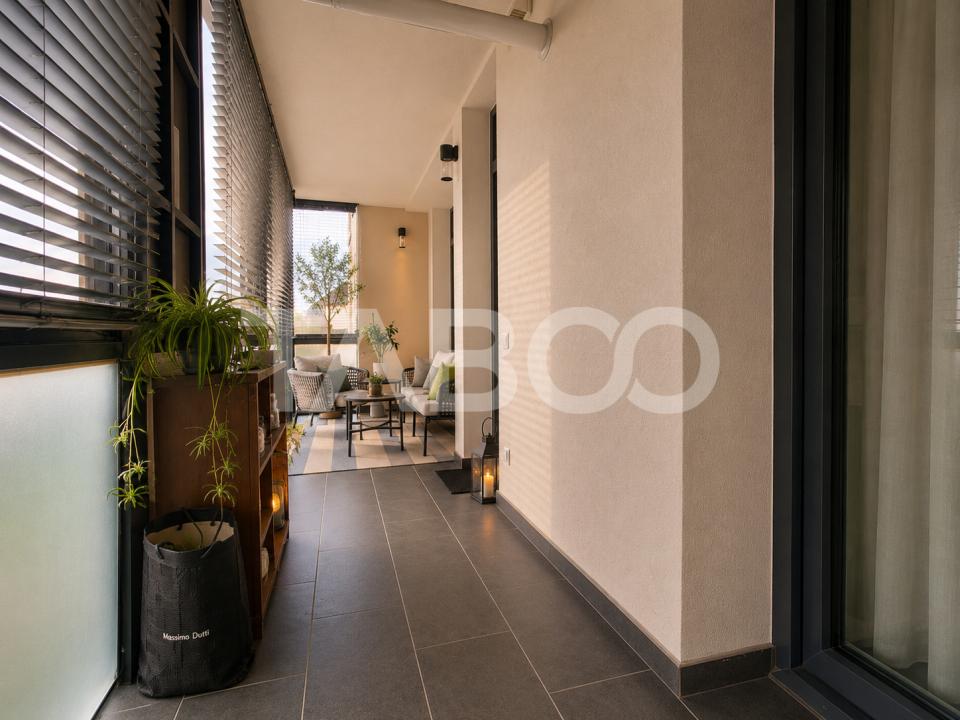 Apartament de vanzare 4 camere balcon boxa lift bloc nou zona Centrala