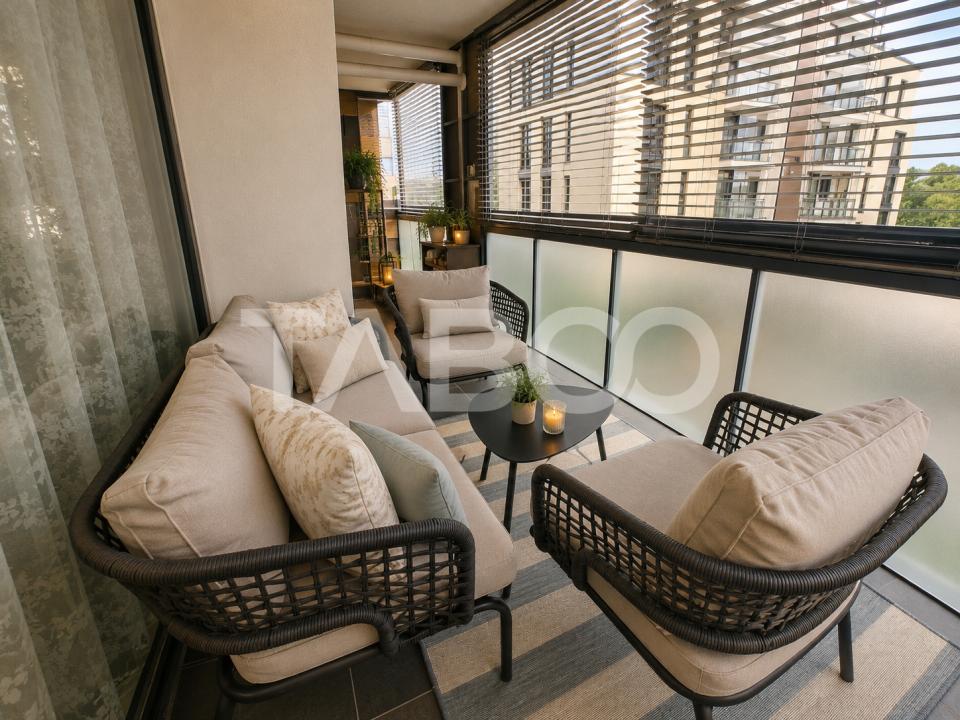 Apartament de vanzare 4 camere balcon boxa lift bloc nou zona Centrala
