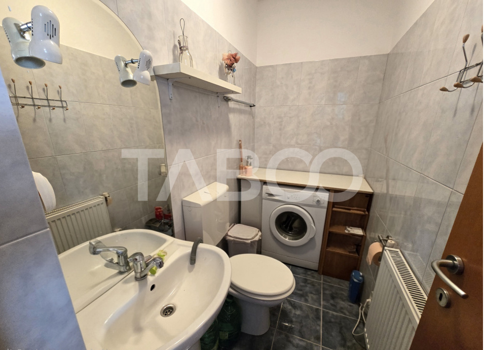 Apartament de vanzare 4 camere decomandat 74 mpu Valea Aurie Sibiu