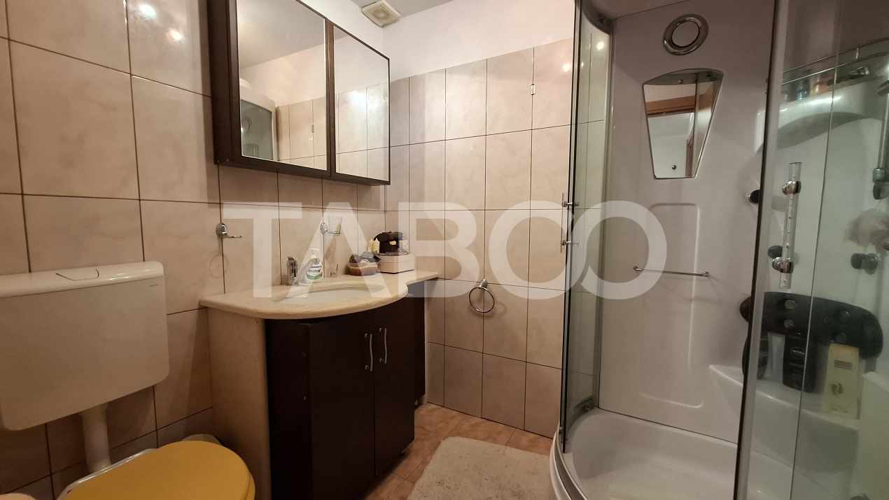 Apartament de vanzare 4 camere decomandat 74 mpu Valea Aurie Sibiu