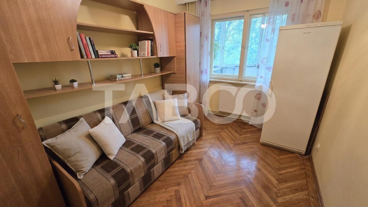 Apartament de vanzare 4 camere decomandate etaj 1 Vasile Aaron Sibiu
