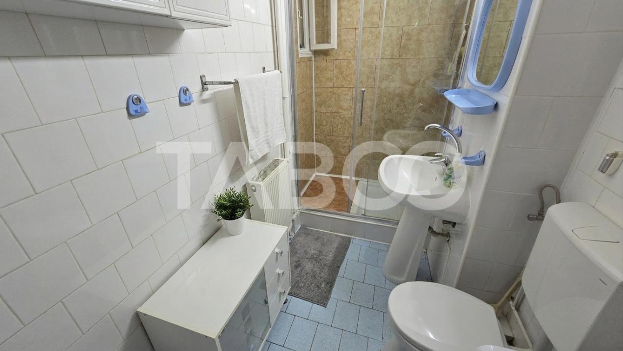 Apartament de vanzare 4 camere decomandate etaj 1 Vasile Aaron Sibiu