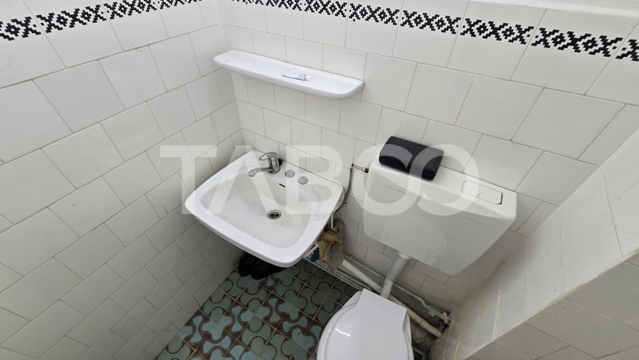 Apartament de vanzare 4 camere decomandate etaj 1 Vasile Aaron Sibiu