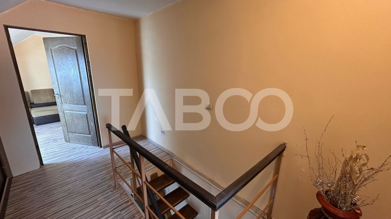 Apartament de vanzare 4 camere mobilat utilat si balcon Vasile Aaron 