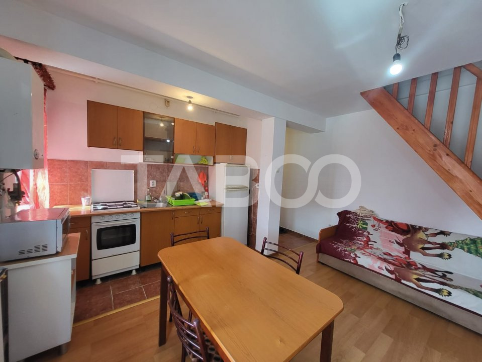 Apartament de vanzare 4 camere pe 2 etaje 84 mp zona Rahovei Sibiu
