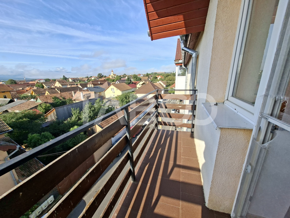 Apartament de vanzare 4 camere si balcon in Turnisor 85 mpu
