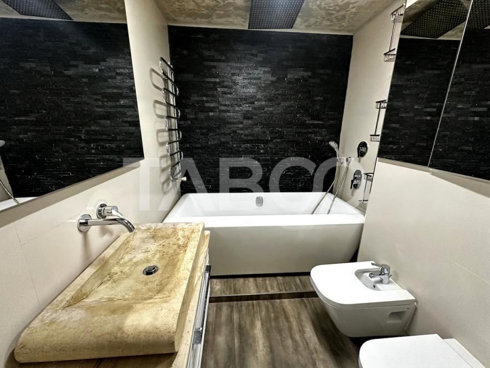 Apartament de vanzare 4 camere ultrafinisat etaj 1 zona Strand Sibiu