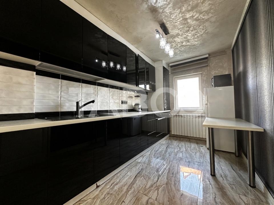 Apartament de vanzare 4 camere ultrafinisat etaj 1 zona Strand Sibiu