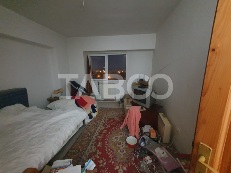 Apartament de vanzare 5 camere 121 mp utili zona Campului Fagaras