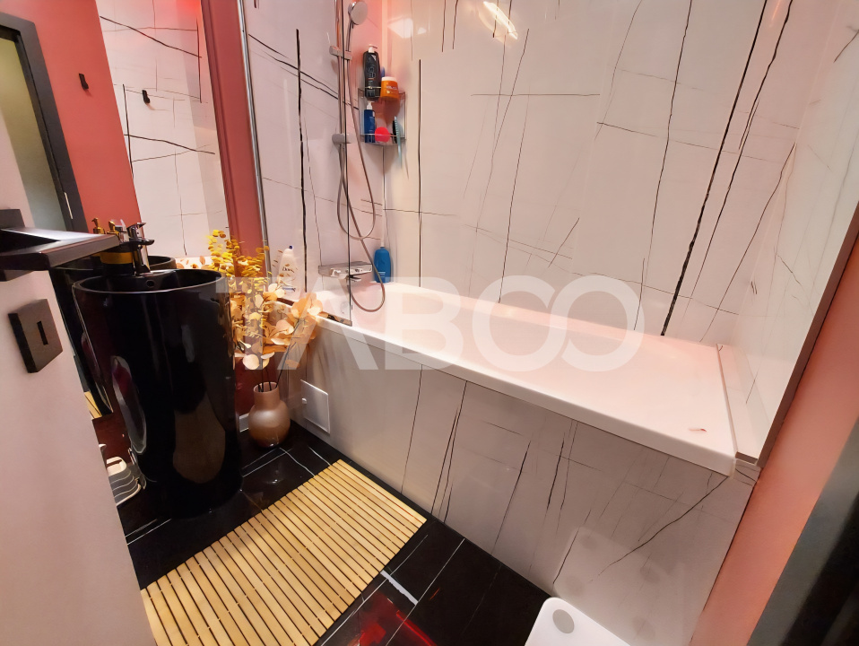 Apartament de vanzare 55 mpu 3 camere balcon loc de parcare