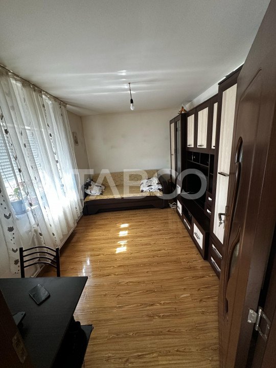Apartament de vanzare 59 mpu 3 dormitoare zona linistita Tiglari Sibiu