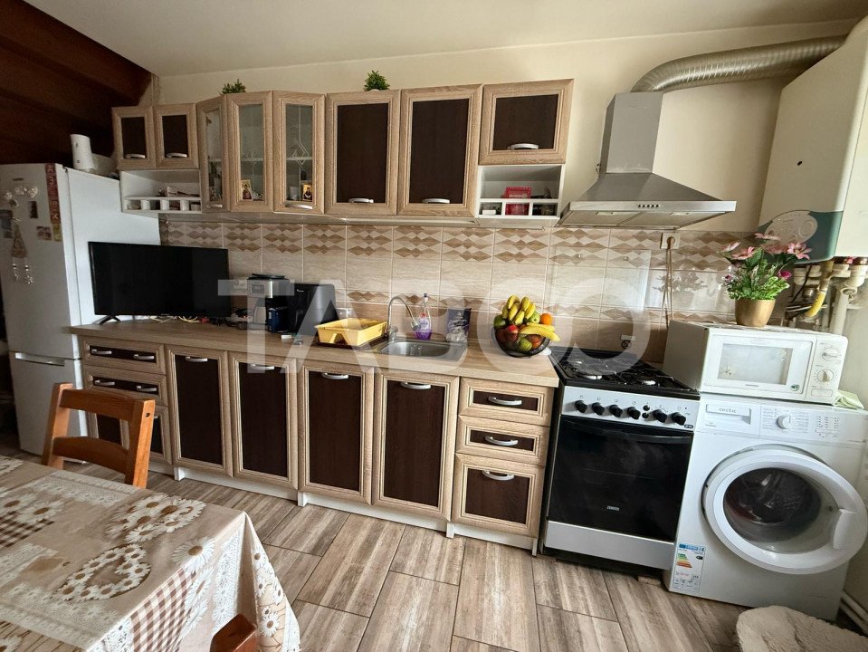 Apartament de vanzare 59 mpu 3 dormitoare zona linistita Tiglari Sibiu