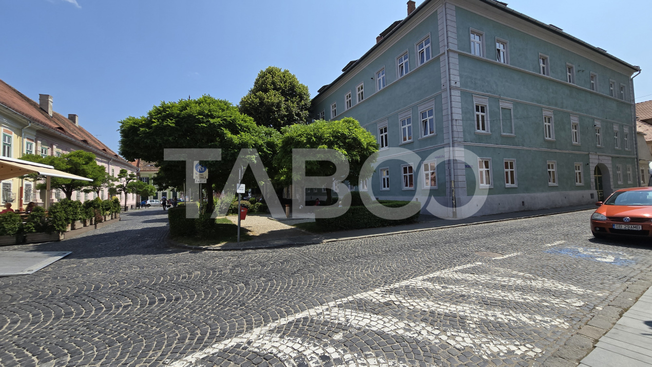 Apartament de vanzare 61mp 2 camere pretabil regim hotelier Piata Mare in Sibiu - Arhivelor