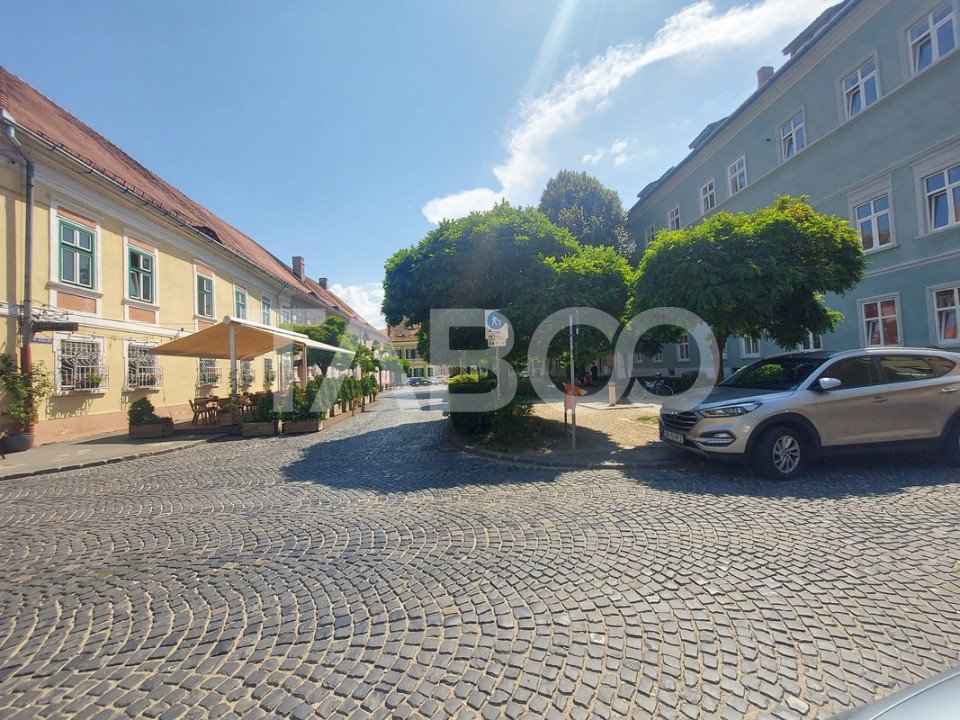 Apartament de vanzare 68 mpu 2 camere pivnita Sibiu Centrul Istoric