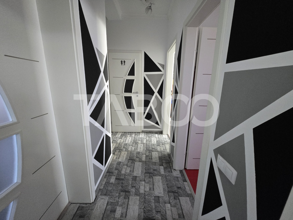 Apartament de vanzare 69mpu 3 camere decomandat zona Tineretului Sibiu