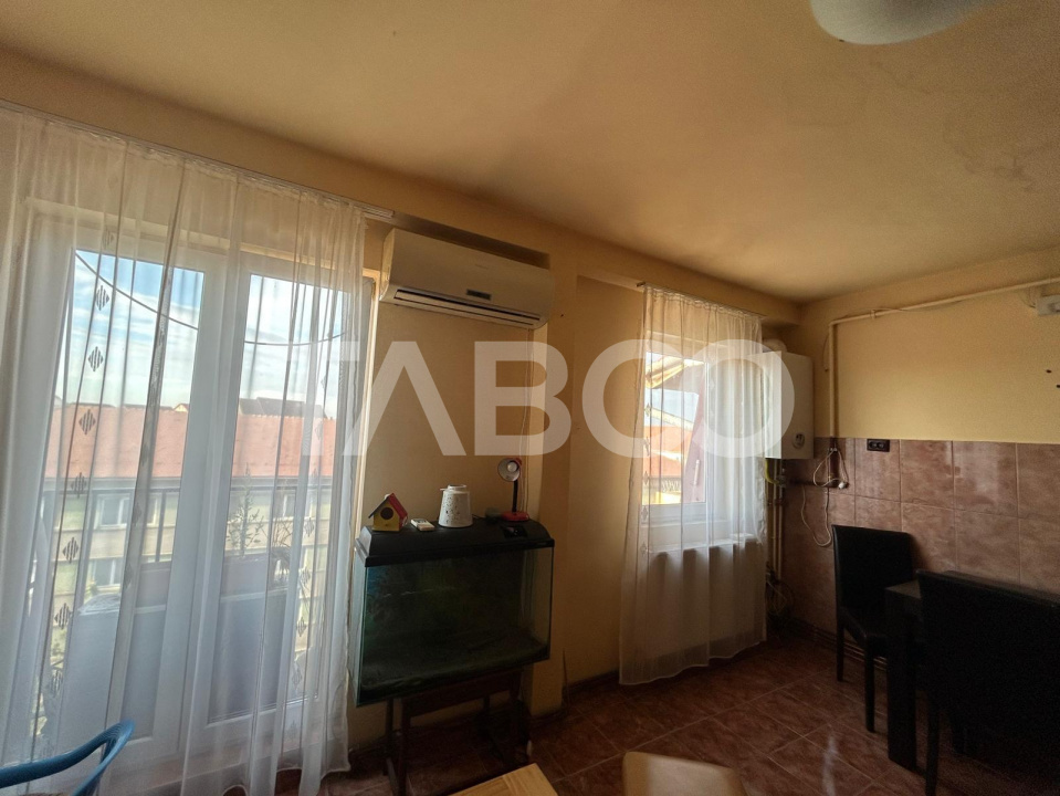 Apartament de vanzare 74 mpu pretabil investitie in zona Terezian 