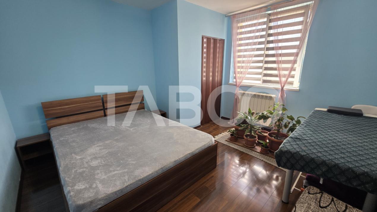 Apartament de vanzare 74mp 3 camere decomandate in zona Rahovei Sibiu