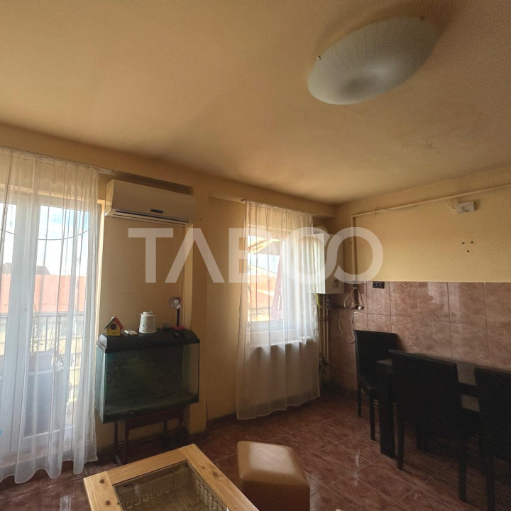 Apartament de vanzare 74mpu la mansarda in zona Terezian