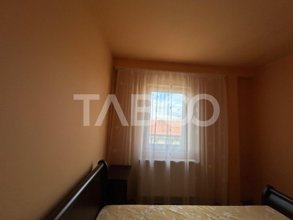Apartament de vanzare 74mpu la mansarda in zona Terezian