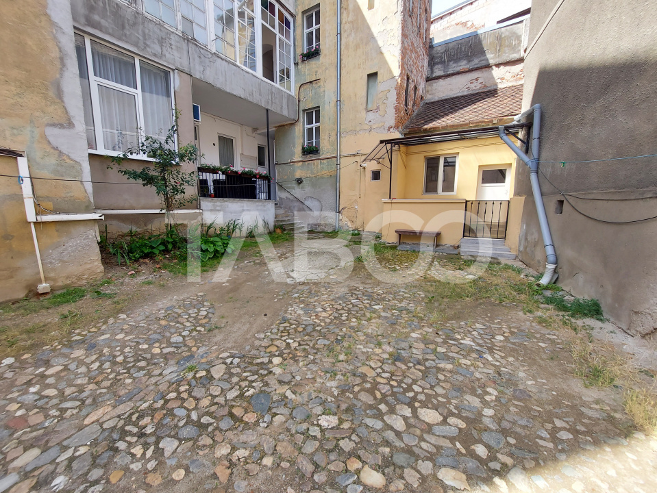 Apartament de vanzare 75 mpu 3 camere etaj 1 Centrul Istoric Sibiu