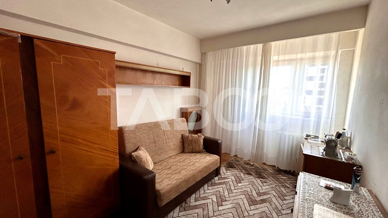 Apartament de vanzare 80 mpu cu 4  camere lift zona Centrala in Sibiu