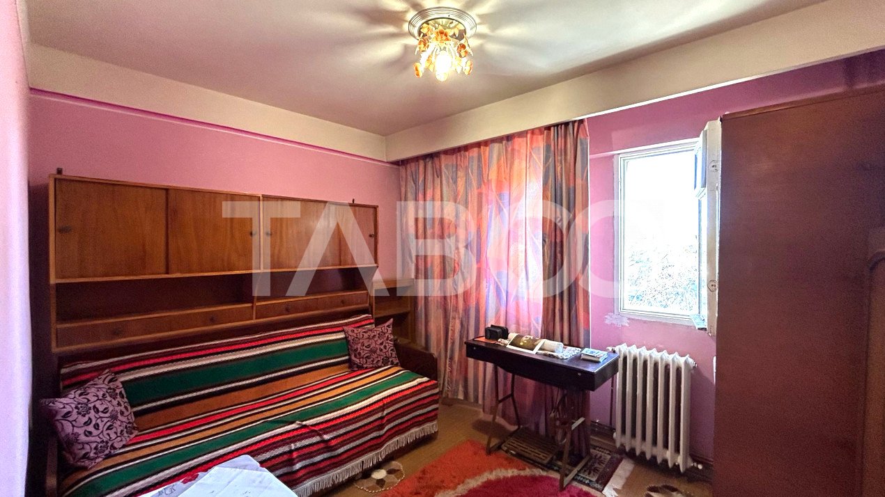 Apartament de vanzare 80 mpu cu 4  camere lift zona Centrala in Sibiu