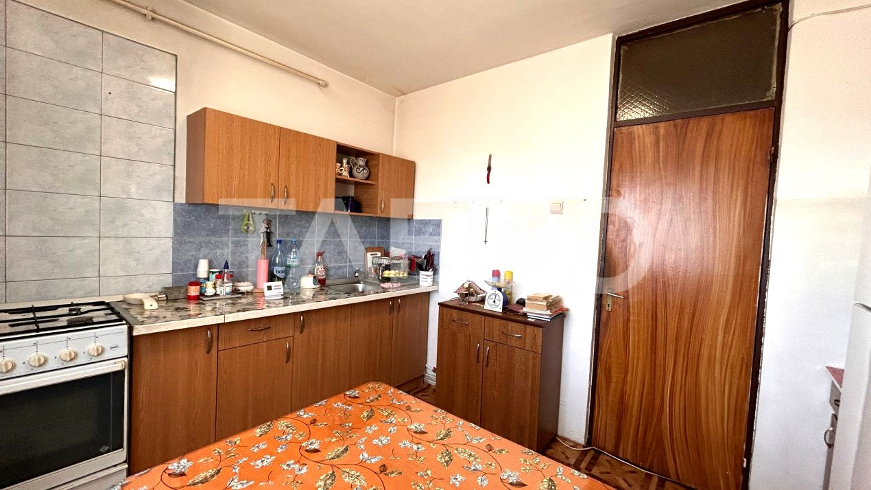 Apartament de vanzare 80 mpu cu 4  camere lift zona Centrala in Sibiu