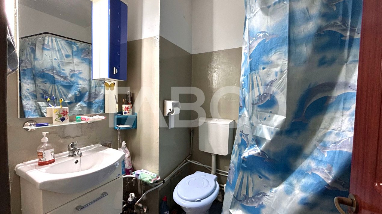 Apartament de vanzare 80 mpu cu 4  camere lift zona Centrala in Sibiu