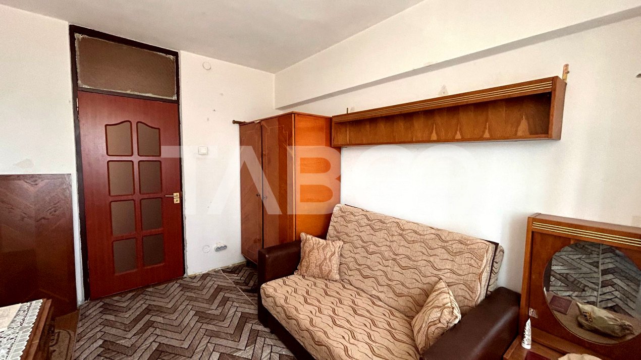 Apartament de vanzare 80 mpu cu 4  camere lift zona Centrala in Sibiu