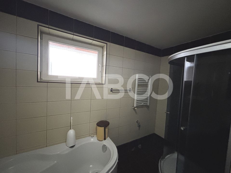 Apartament de vanzare 82 mp 3 camere doua balcoane Zona Rahovei