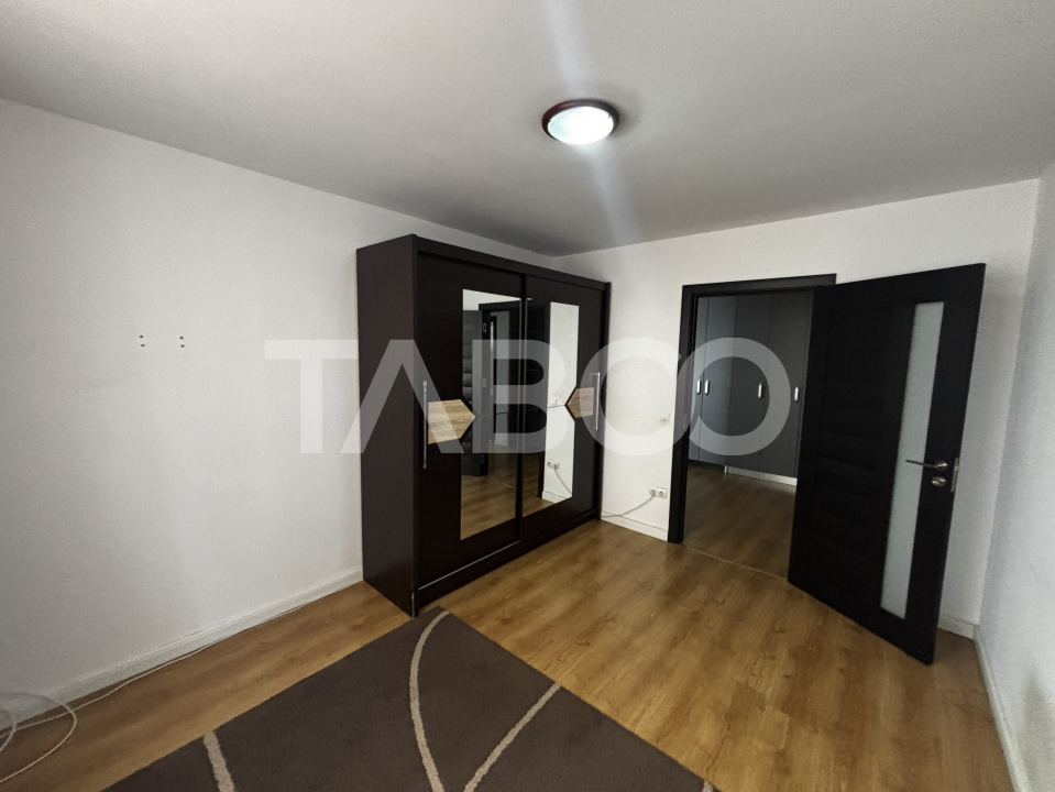 Apartament de vanzare 82 mp 3 camere doua balcoane Zona Rahovei