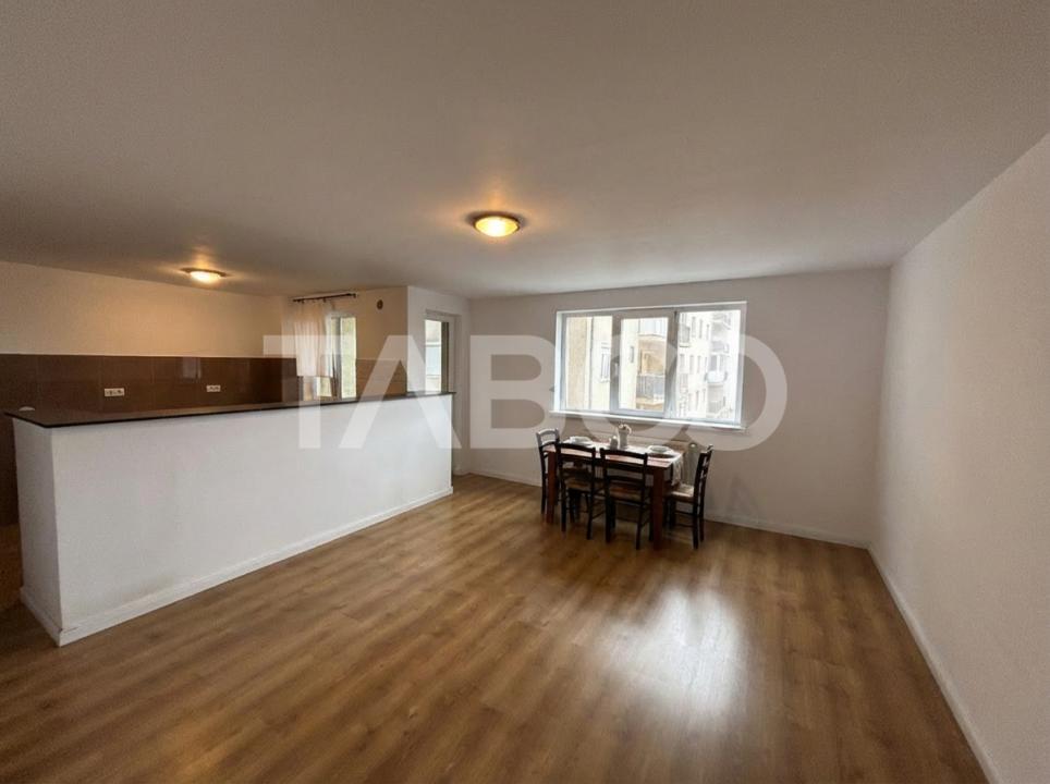 Apartament de vanzare 82 mp 3 camere doua balcoane Zona Rahovei in Sibiu - Aleea Streiu