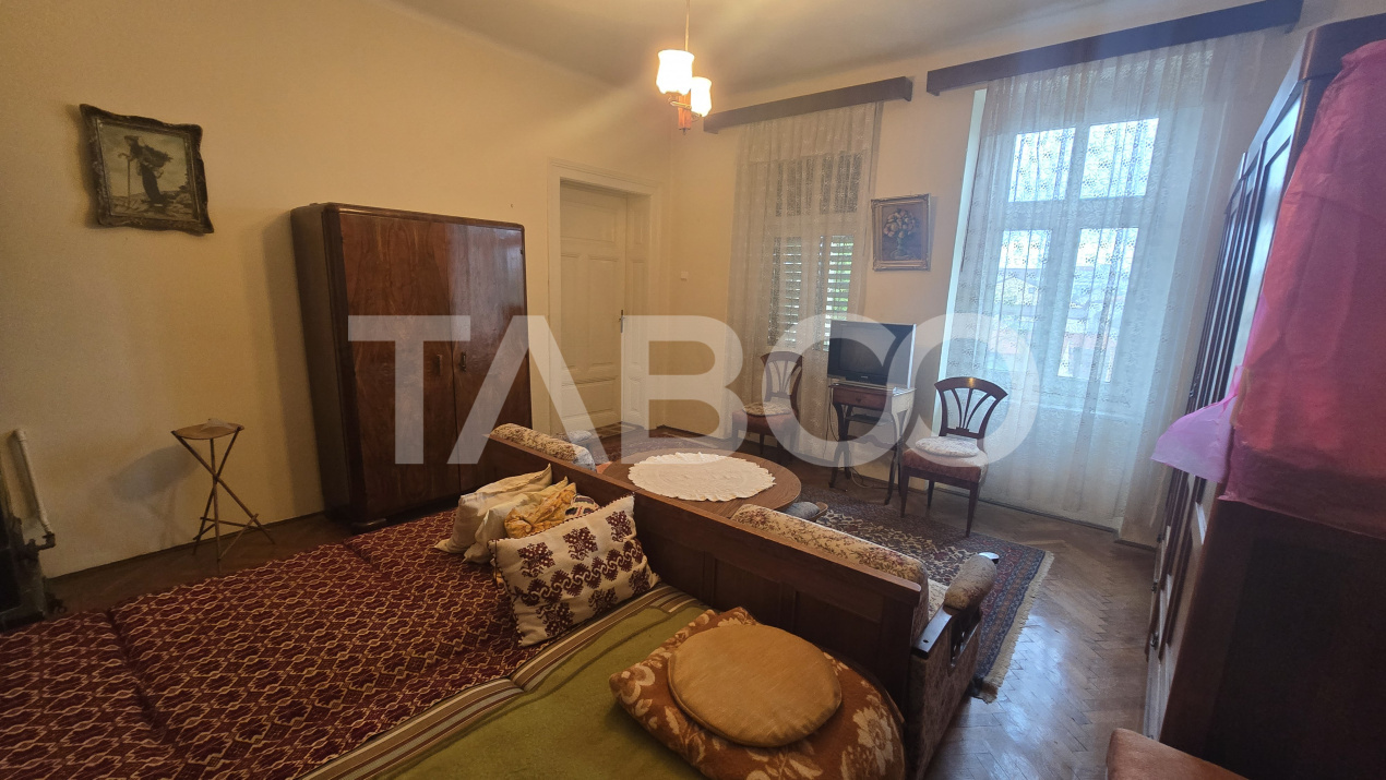 Apartament de vanzare Central 2 camere 2 bai pretabil regim hotelier