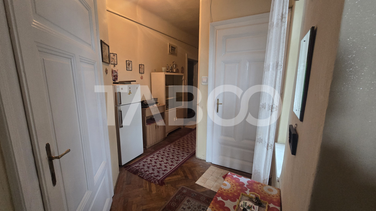 Apartament de vanzare Central 2 camere 2 bai pretabil regim hotelier