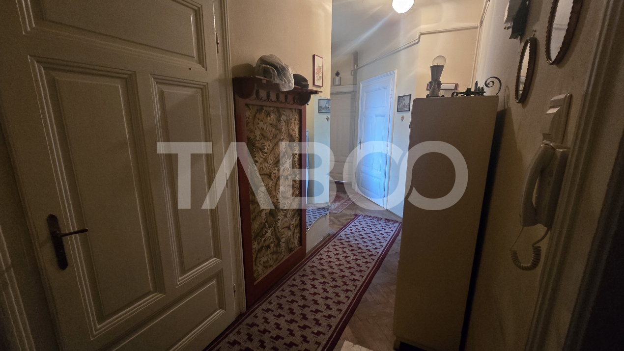 Apartament de vanzare Central 2 camere 2 bai pretabil regim hotelier