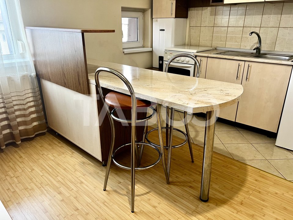 Apartament de vanzare complet mobilat 2 camere pe Semaforului Sibiu