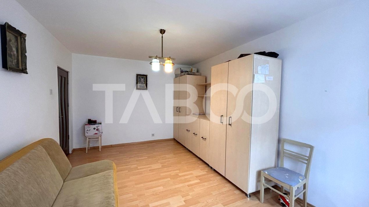 Apartament de vanzare cu 2 camere balcon pivnita in Vasile Aaron Sibiu