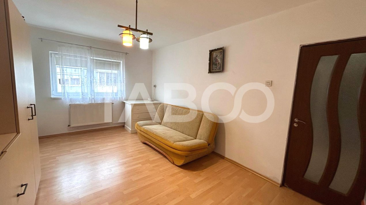 Apartament de vanzare cu 2 camere balcon pivnita in Vasile Aaron Sibiu