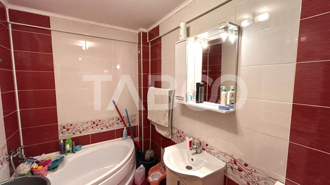 Apartament de vanzare cu 2 camere loc de parcare si balcon in Sibiu